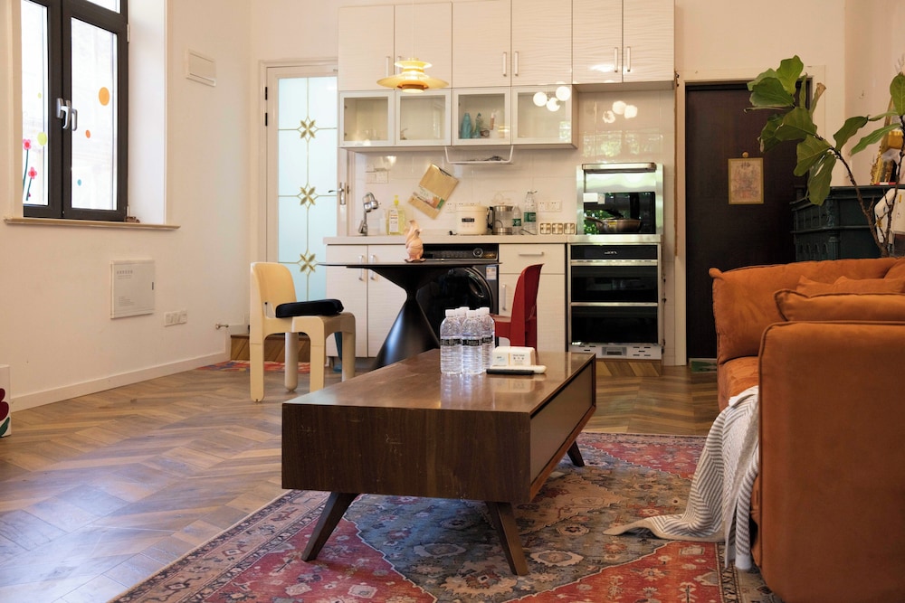 Book and Bed-Jingan Temple