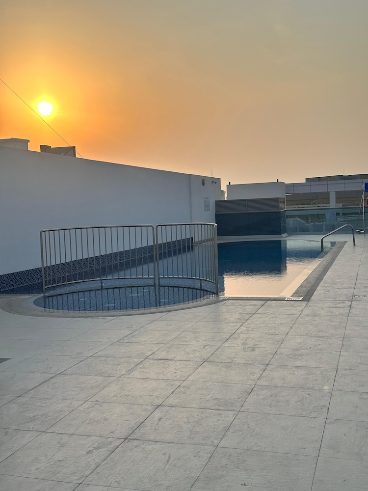 Stay Inn Albarsha by PHM