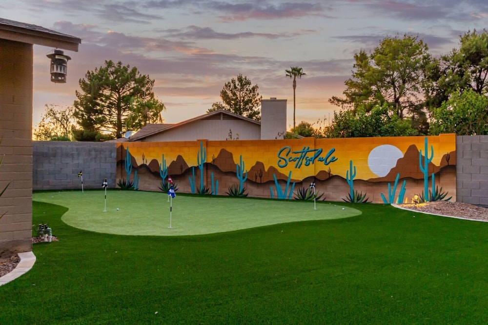 Greenway Oasis Heated Pool Spa Mural Putt Grn