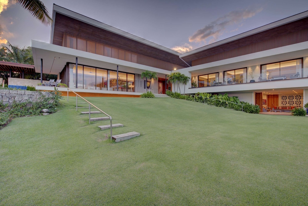 Clifftop Icon of Caribbean Luxury