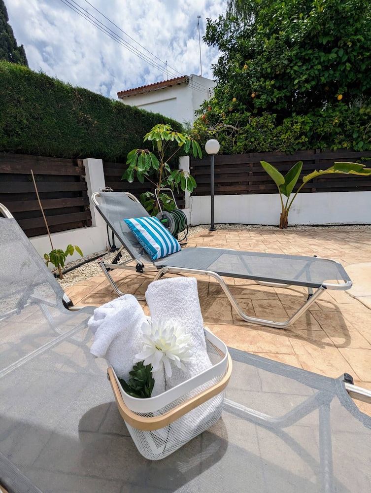 Blue Estia Villa - Pool Wifi Summer Breeze