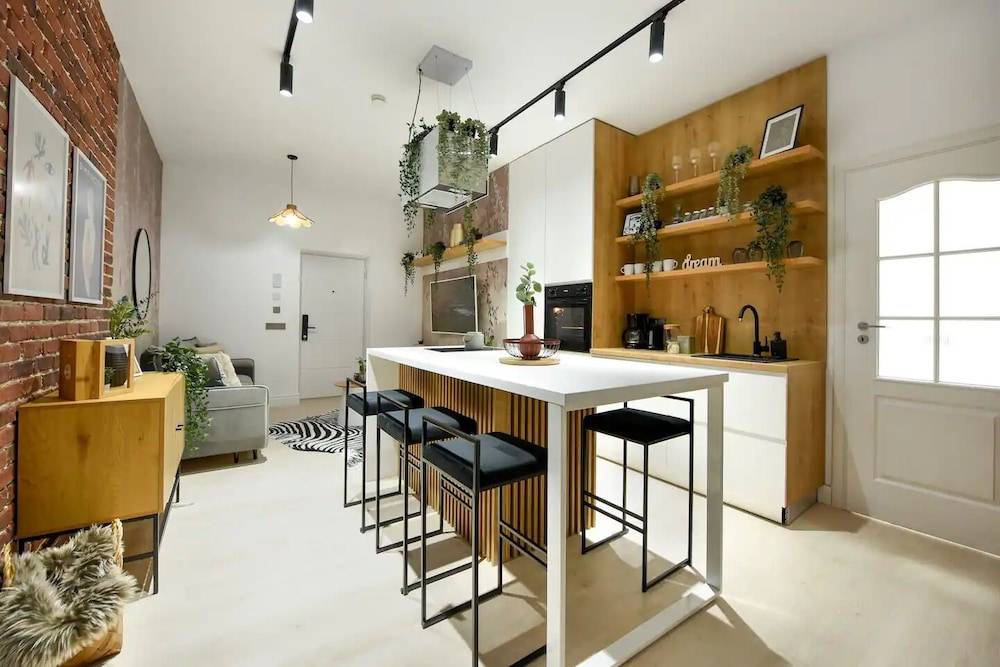 Aiastay Bucharest River Apartments