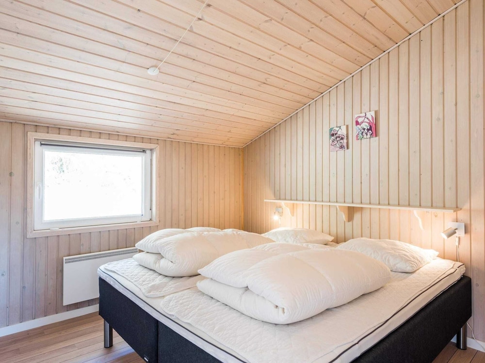 6 Person Holiday Home in Henne view 4