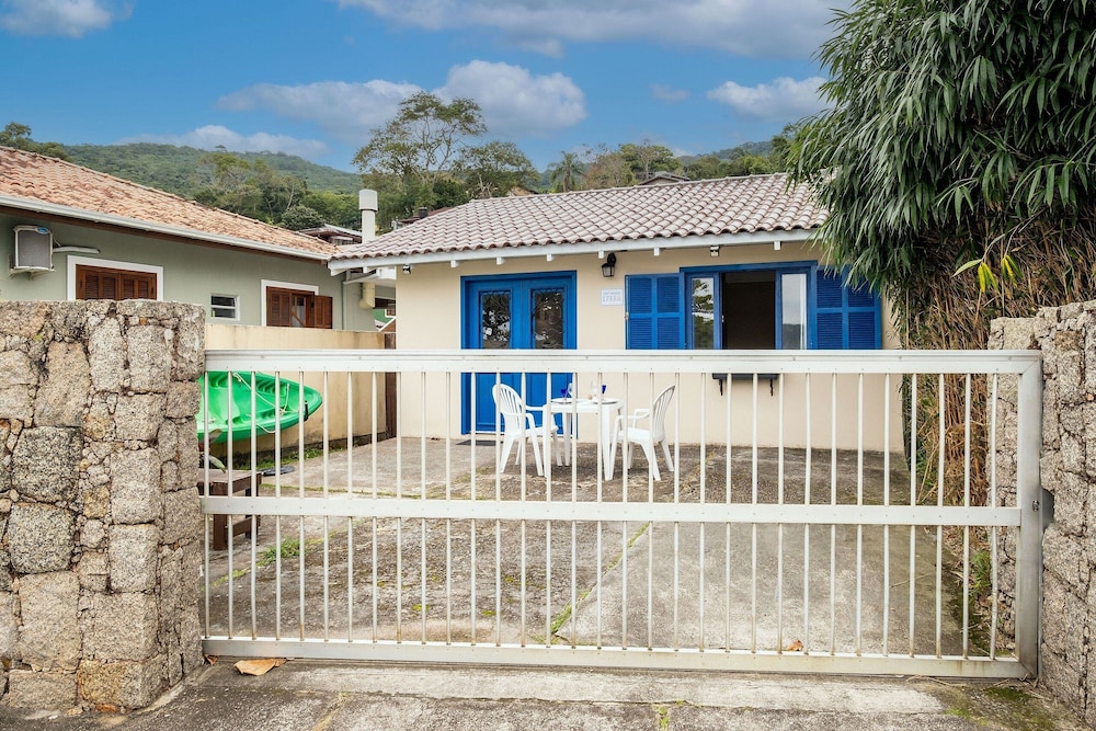 Charming Studio Edge of Lagoa da Conceicao Jhg1733