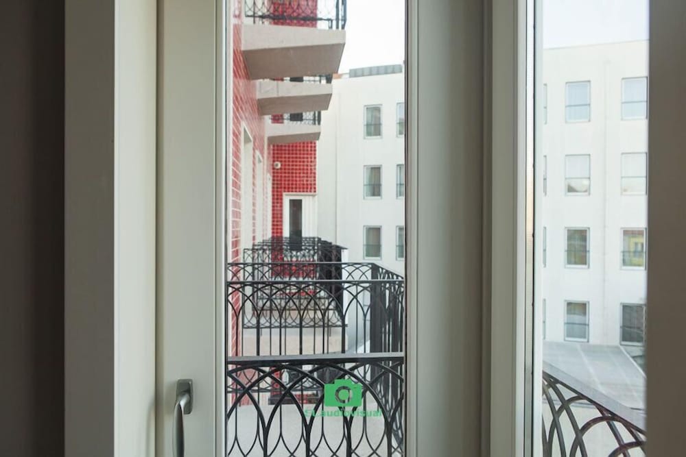 Cardosas Apartments by Una view 5