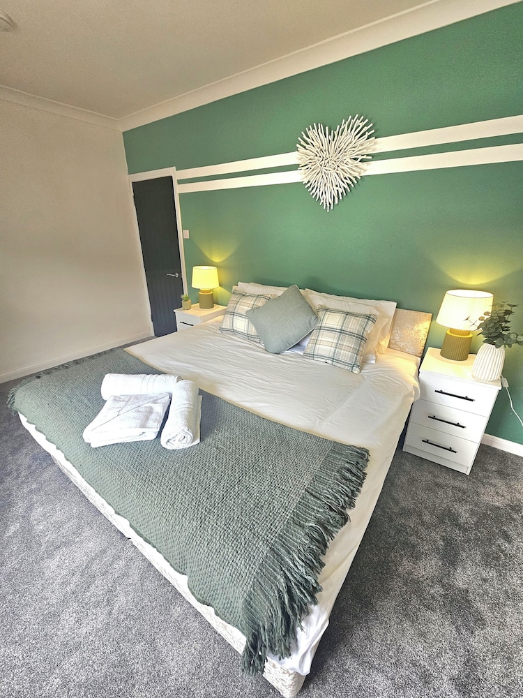 Cozy House in Bridgwater - Sleeps 6 - Long Stays view 2