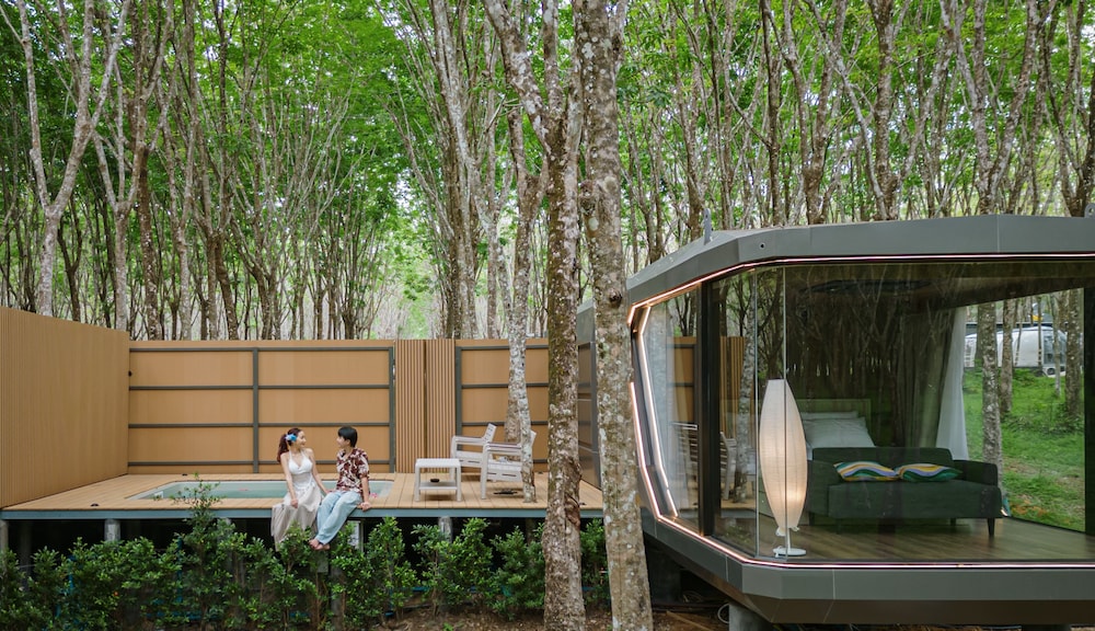 Timber Society Boutique Hideaway