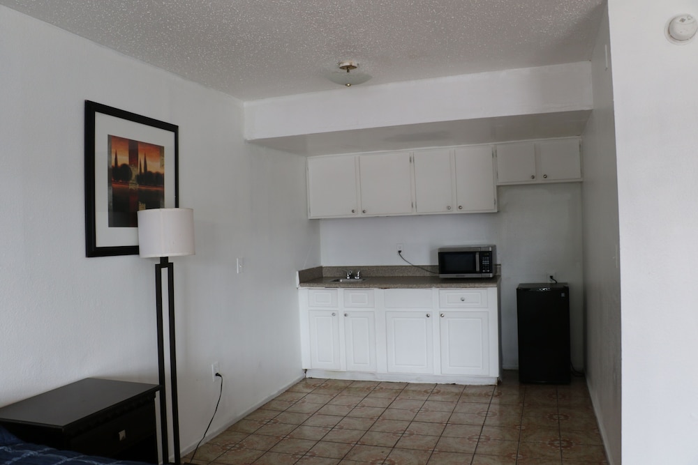 Dunedin Cove Motel