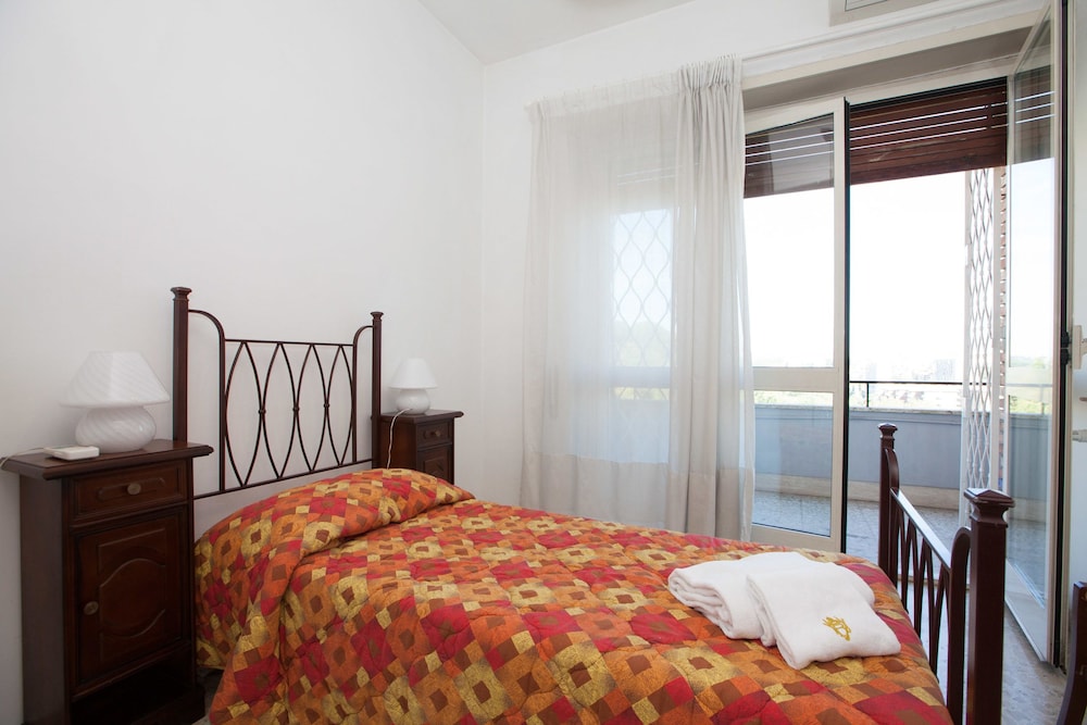 Rental In Rome Devoti Apartment