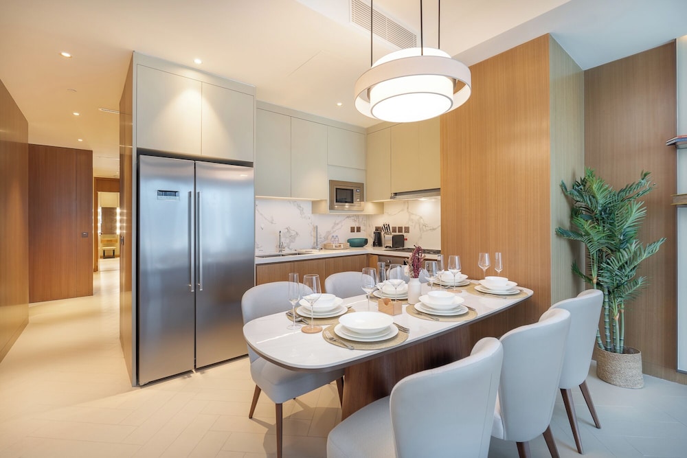 Address Residences Dubai Opera - Burj Khalifa City Views 2 & 3-Bedroom Apartment 1 minute walk to Burj Khalifa, Dubai Mall, Dubai Fountain by Heaven Crest