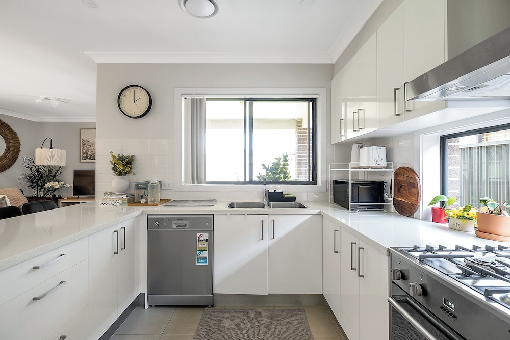 Kozyguru | Marsden Park | Charming 5Bed + Backyard
