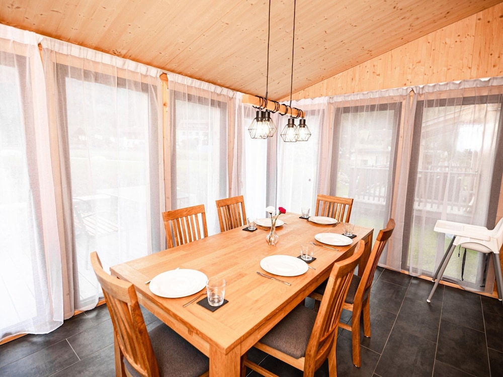Elegant Chalet Near Ski-slopes