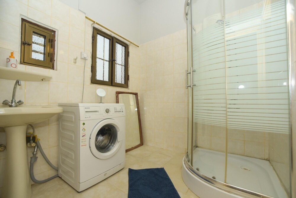 Cozy Home w Fireplace 10 min to Sea in Kyrenia