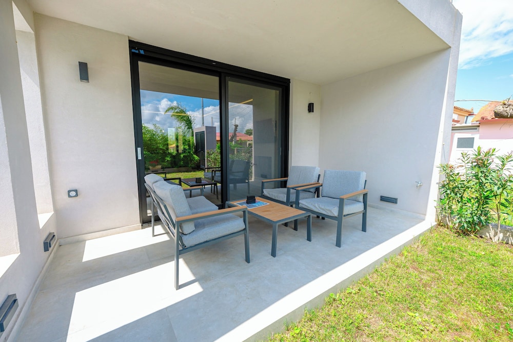 Grand Kourouta Pool Apartments