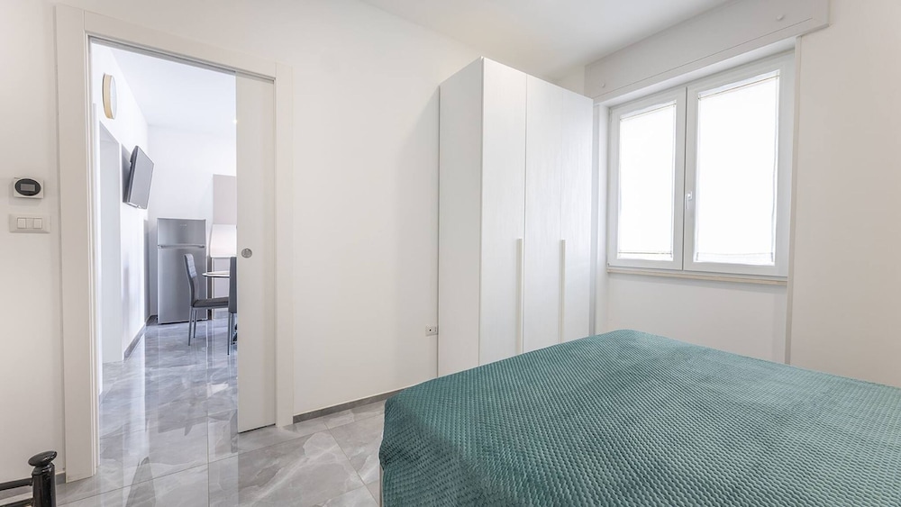 Sole Apartment 1 - Central Marina With Modern Furnishings