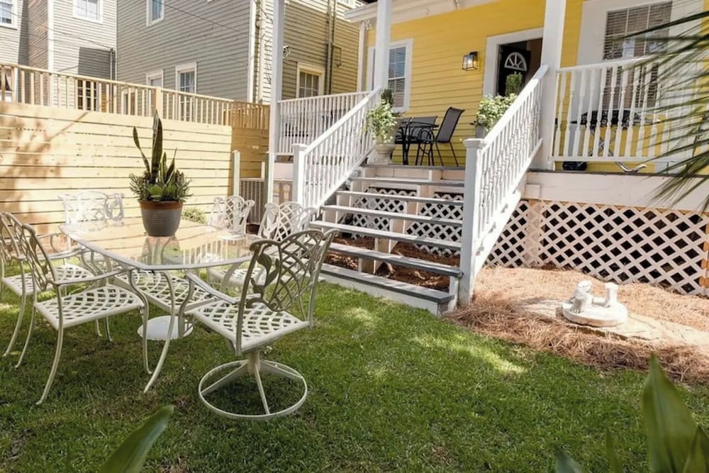 Beautifully Renovated 5 bedroom 5 bath