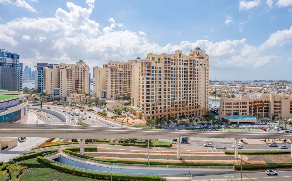 Spacious 2BR Marina Residence 4