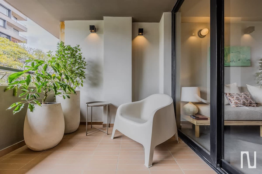 NOK Urban 4BR With Balcony in Zona Rosa