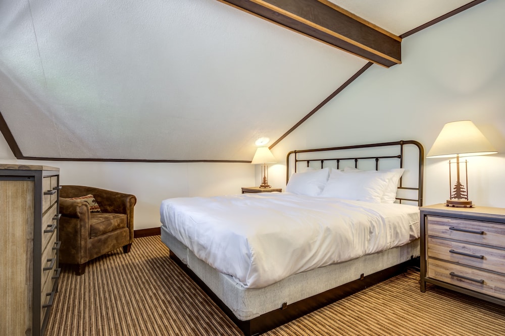 Grand Lake Lodge