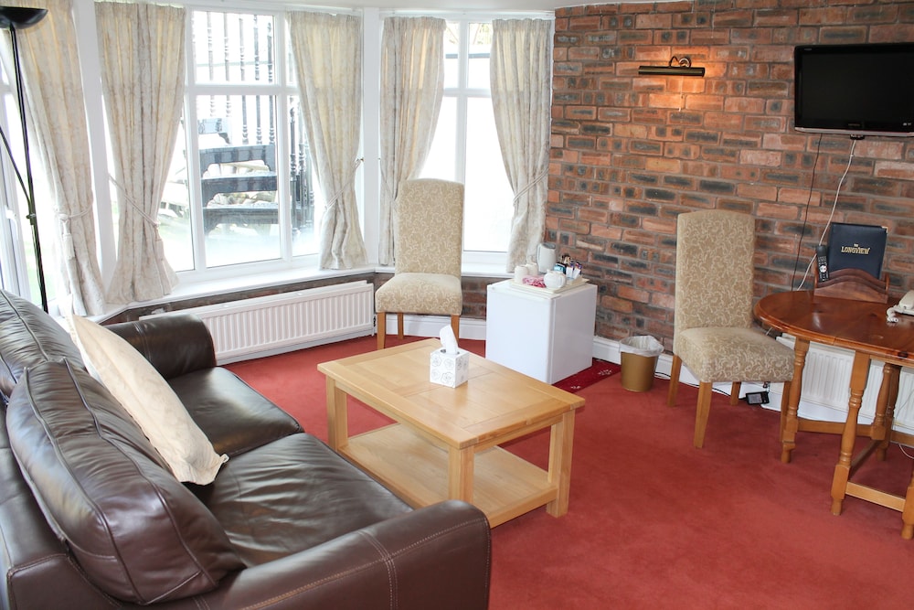 Knutsford Vacations - Longview Hotel - Property Image 2
