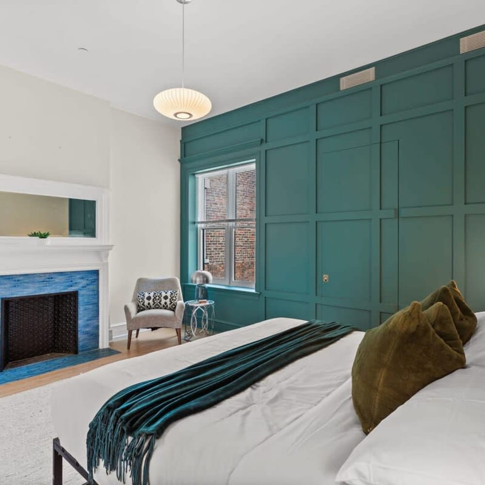 Riverside by Rove Travel 7BR Modern Townhouse