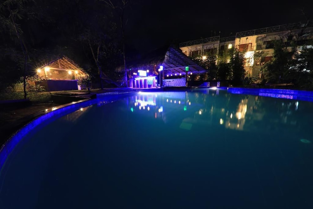 Sundaras Resort & Spa