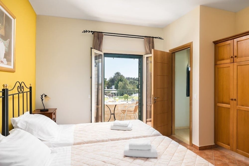 Corfu Liostasi Villa - Hellios Luxury Gem w Pool