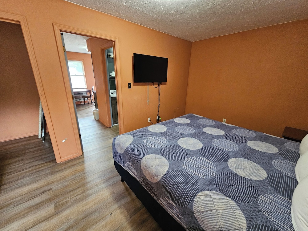 Travelers Inn and Suites