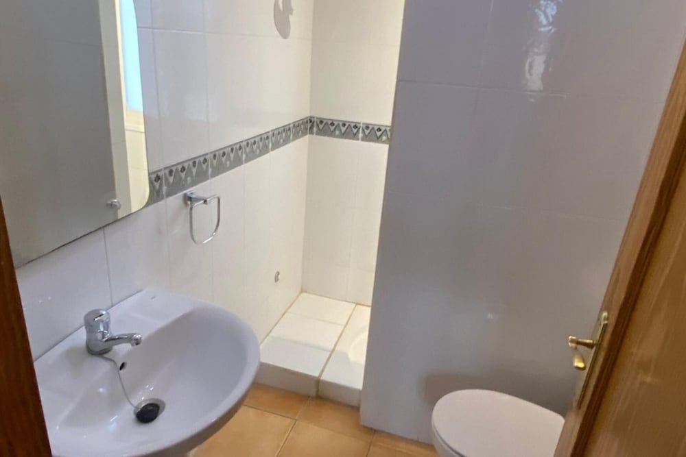 Casa Bueno Sunset Villa - Sleeps 7, Pool & Aircon