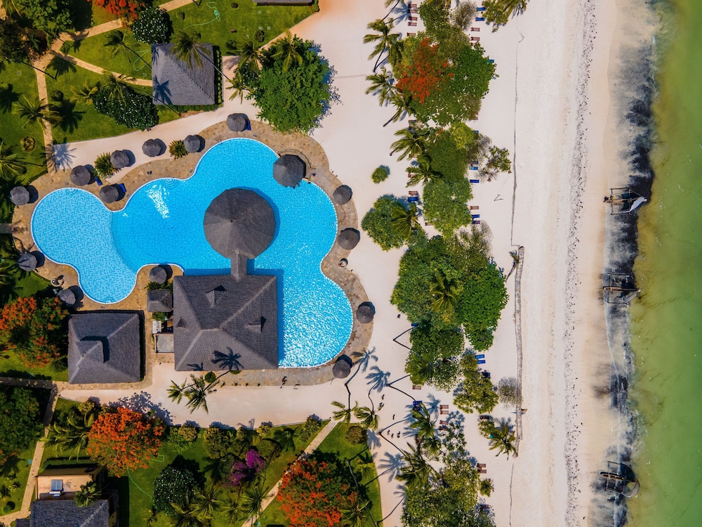 Kiwengwa Vacations - Neptune Pwani Beach Resort Spa Zanzibar - Property Image 33