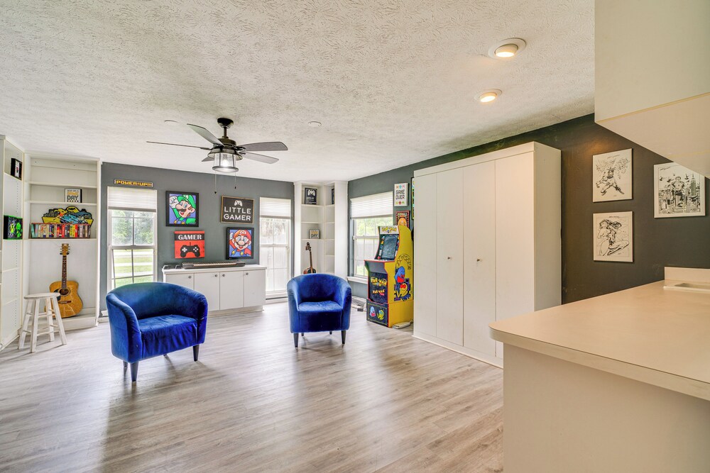 Private Pool & Yard: Family Retreat in Cape Coral