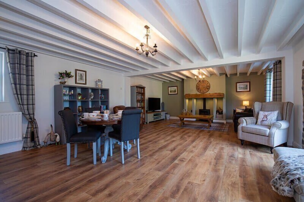 Host Stay Millfield Cottage view 2