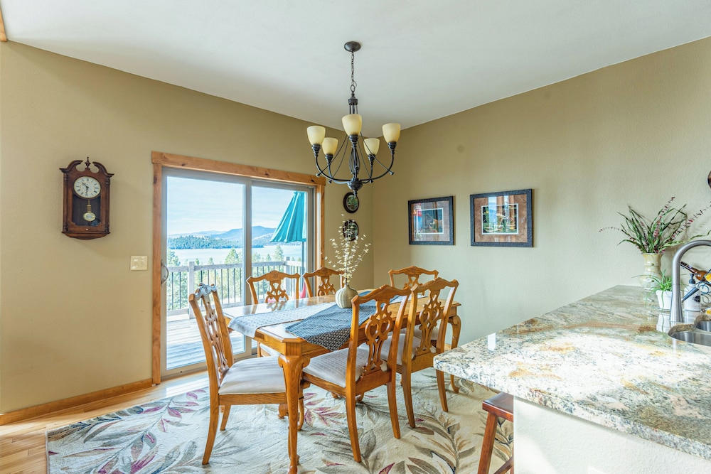 Spectacular Lake-view Retreat w/ Deck, Grill