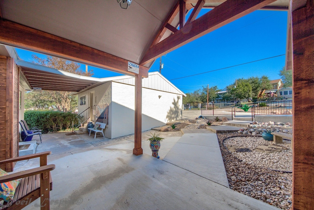 Our Lake View Cl 1683 4 Bedroom Home by RedAwning view 2