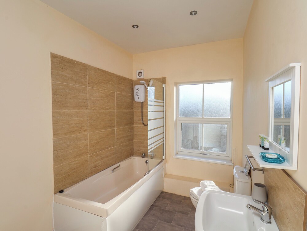 4 Normanby Terrace