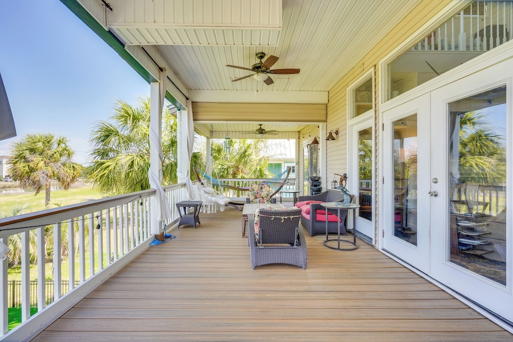 Marina & Golf Course Views: Edisto Island Home