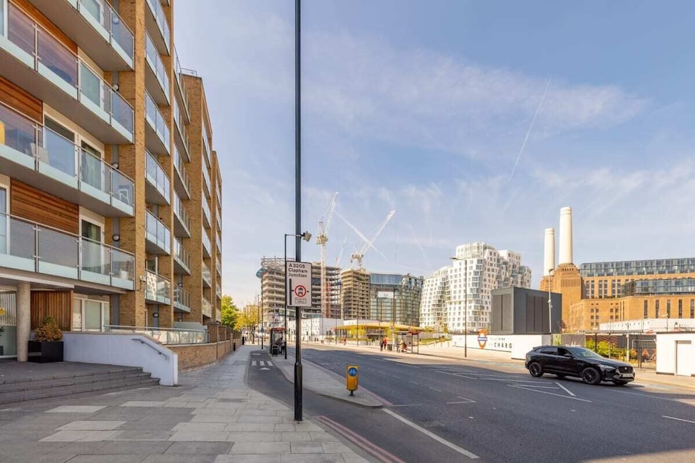 The Nine Elms Lane Arms - Stunning & Bright 2bdr Flat With Balconies