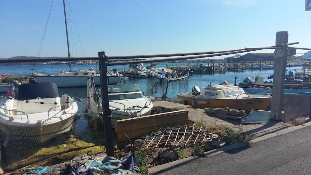 La Cabane d'Isa en Sète — other