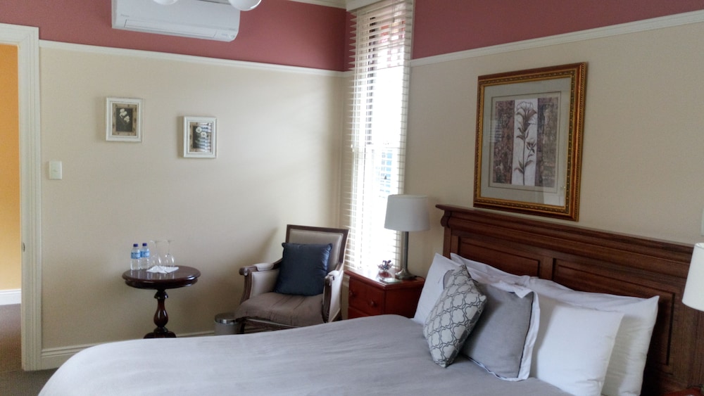Bethany Manor Bed & Breakfast