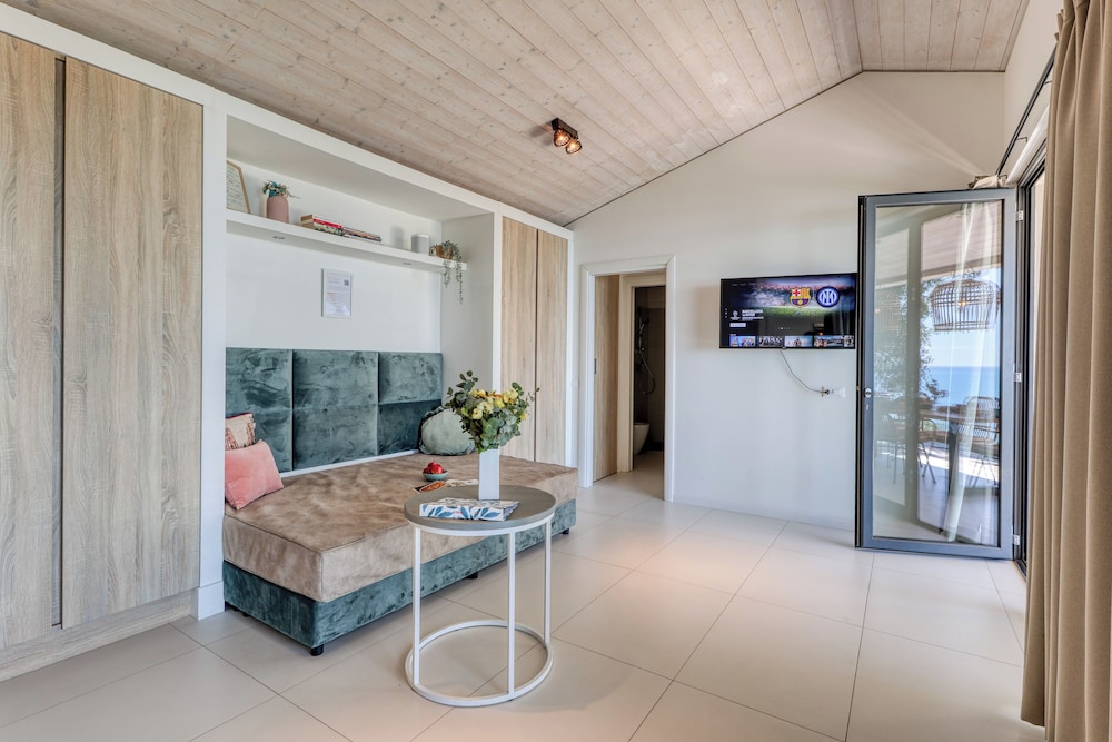 Holiday Resort Balzi Rossi
