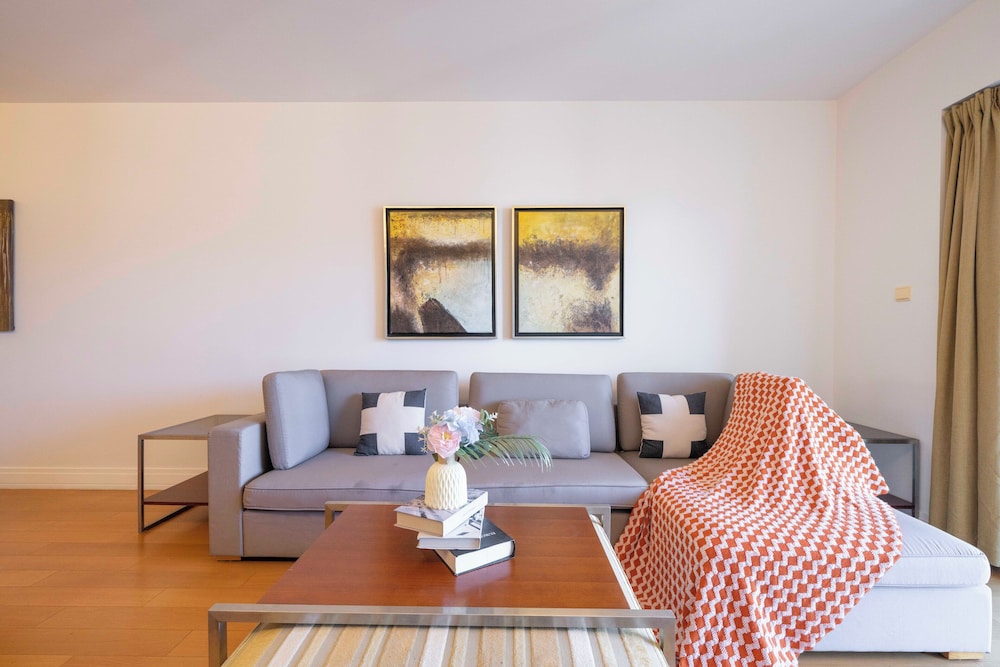 Tyms 2BR 1BA Apt Yongxin Century