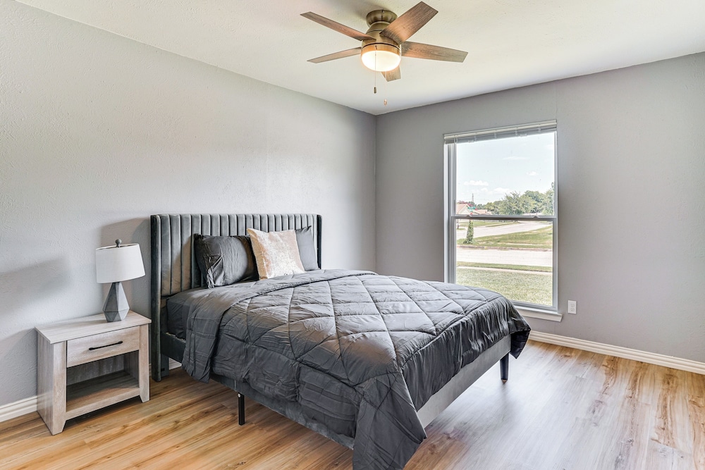 Family Home in Ft Worth Suburbs Near Benbrook Lake