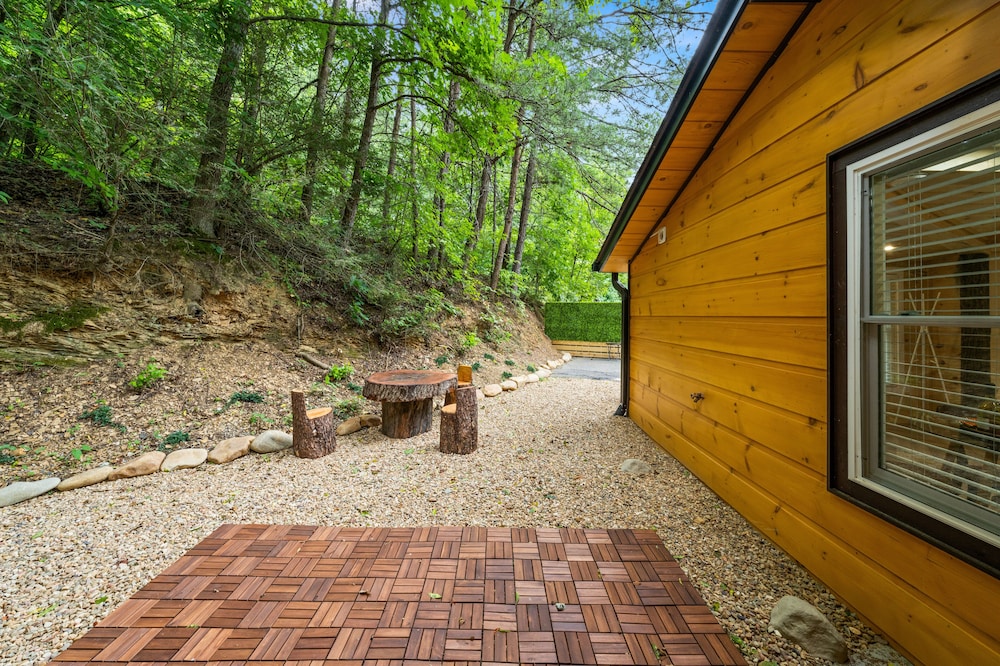 Oasis Tennessee