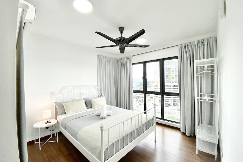 Amerin Residence Mall Apartments