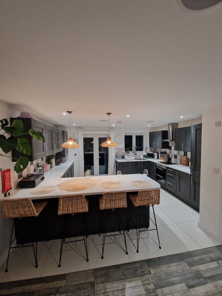 Charming 3-bed House in Newquay view 5