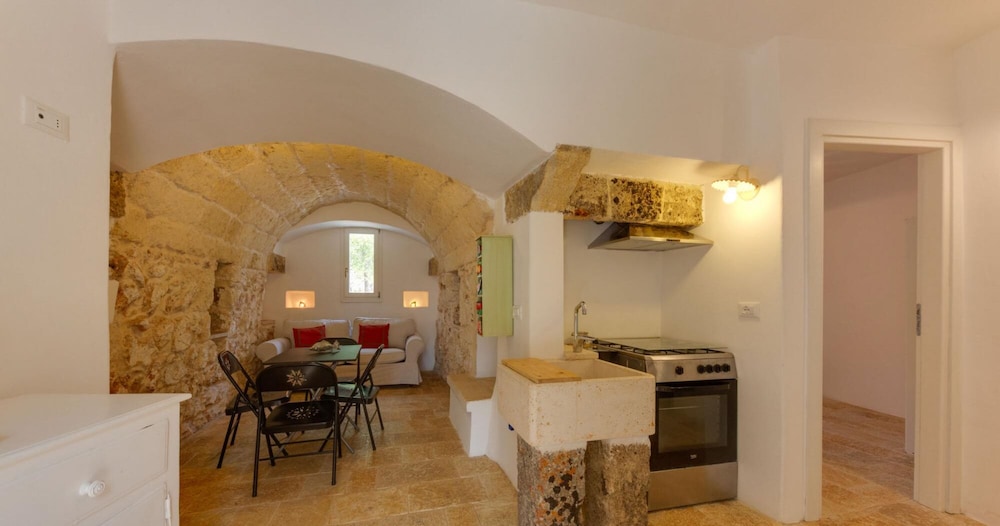 Leu021 in Leuca With 3 Bedrooms and 3 Bathrooms view 3