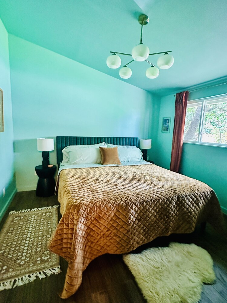 Palma Plaza Unit C