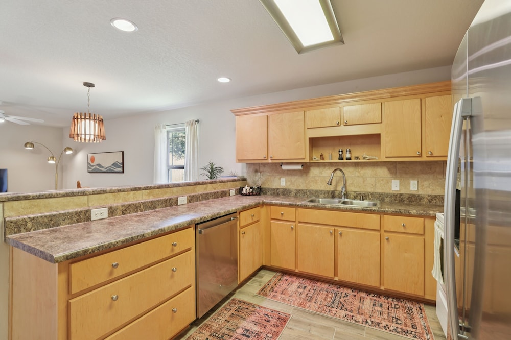 Relaxing Pace Bay House 3 Bedroom Home