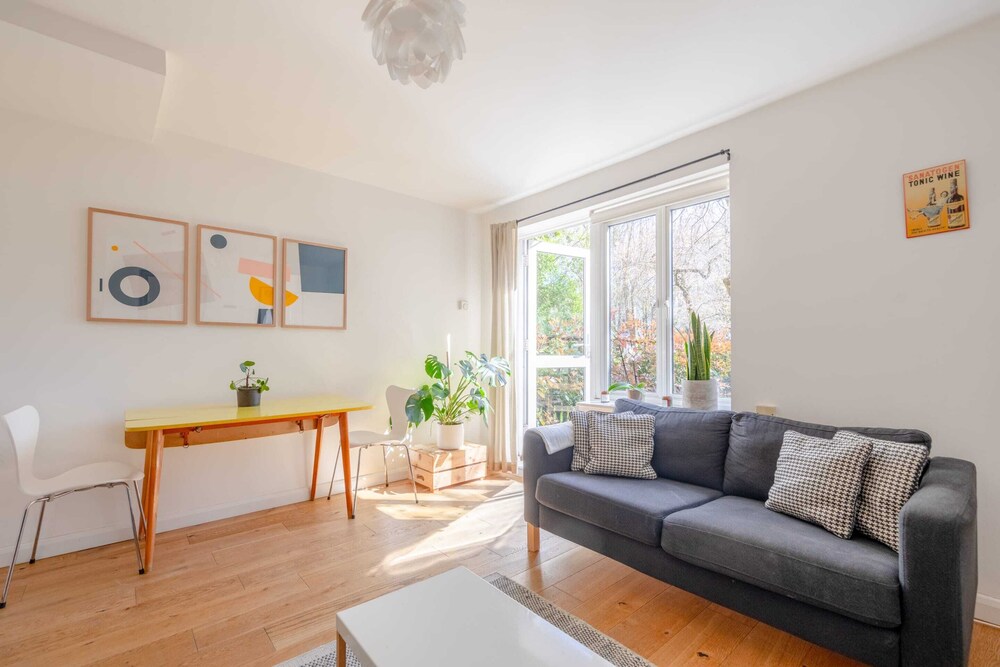 Lovely 2BD House With Garden - Islington