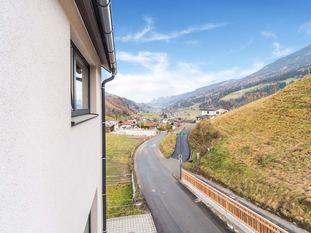 Large Apartment in Sankt Georgen With Balcony